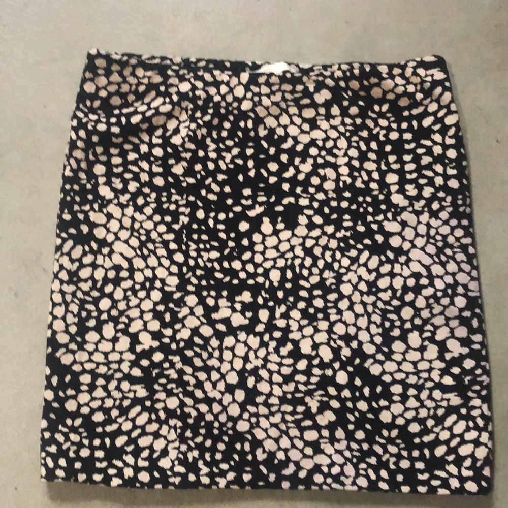 H&M Black and Cream Stretchy Mini Skirt